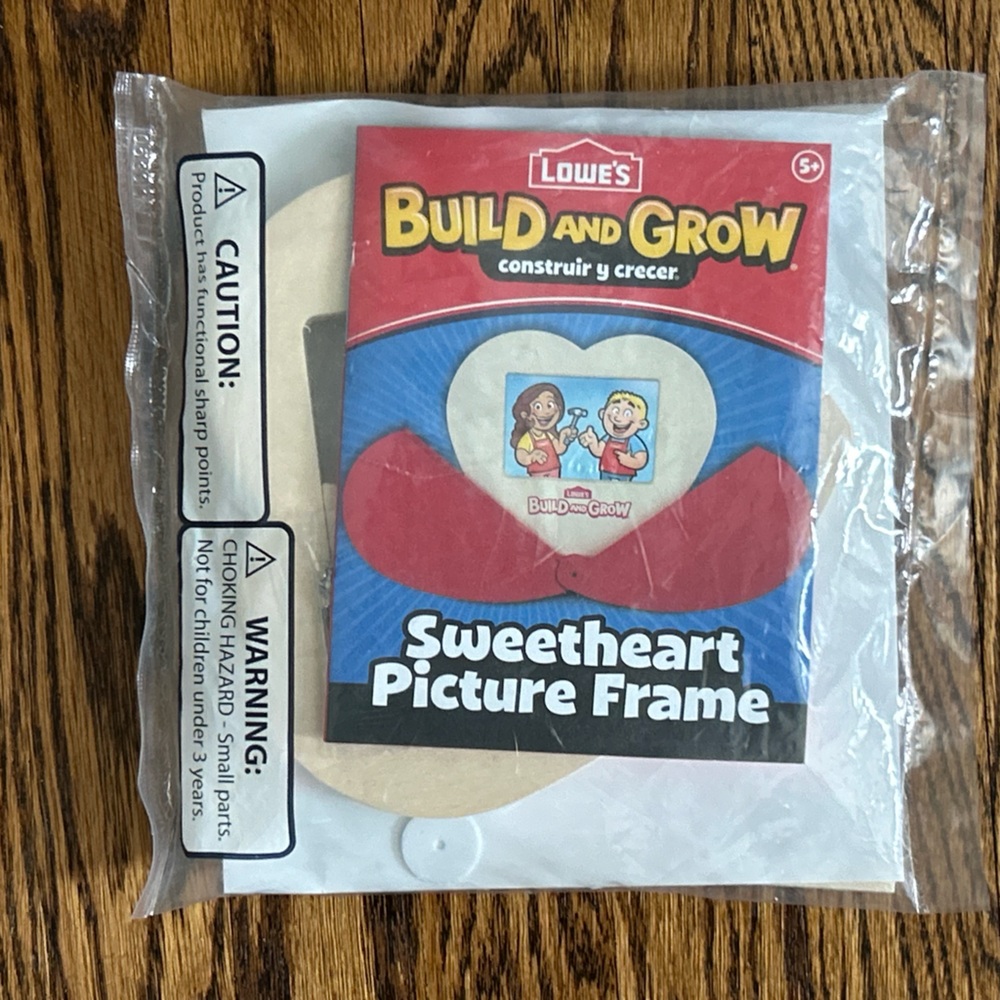 Lowe's Build and Grow Sweetheart Picture Frame Kit